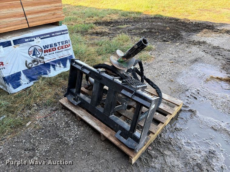 image for item EO8744 Caterpillar A41 skid steer auger