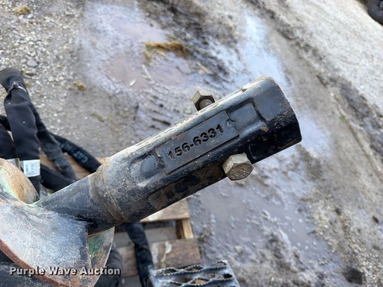 image for item EO8744 Caterpillar A41 skid steer auger