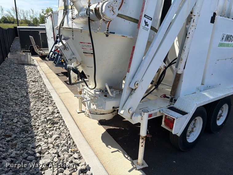 image for item EO8750 Magnum HEPA Vac 522 vacuum trailer