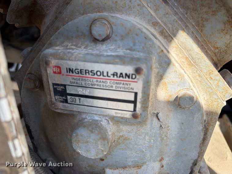 image for item EO8750 Magnum HEPA Vac 522 vacuum trailer