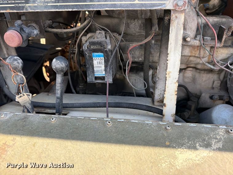 image for item EO8750 Magnum HEPA Vac 522 vacuum trailer