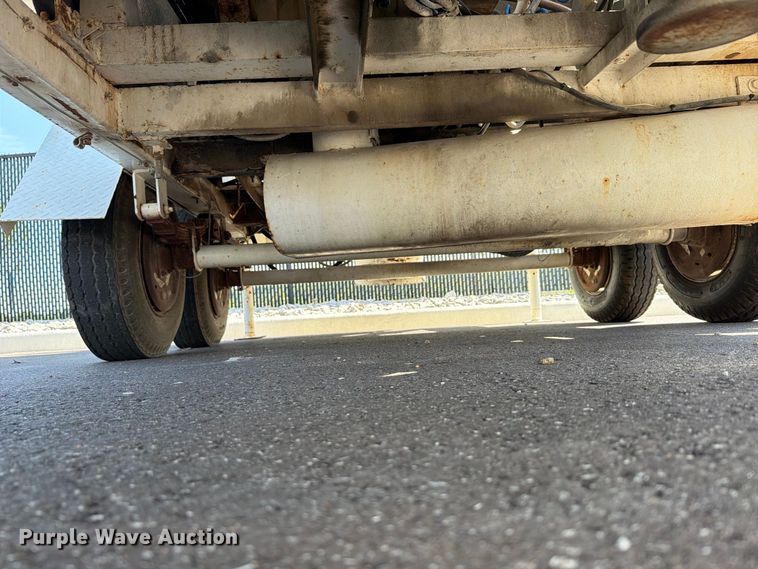 image for item EO8750 Magnum HEPA Vac 522 vacuum trailer
