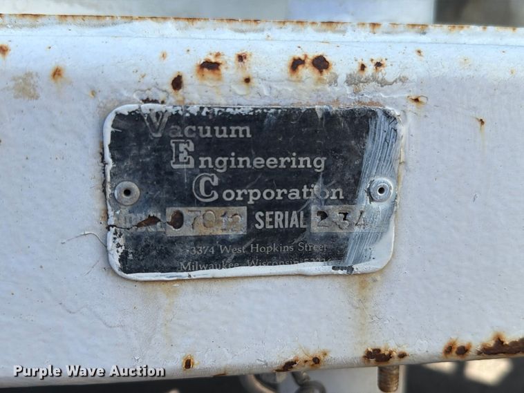 image for item EO8750 Magnum HEPA Vac 522 vacuum trailer
