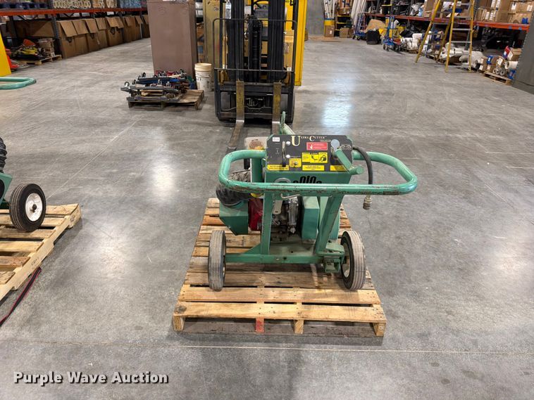 image for item EO8751 Garlock Ultra Cutter roof cutting saw