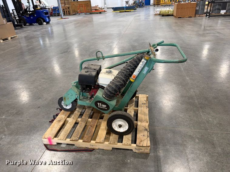 image for item EO8752 Garlock Ultra Cutter roof cutting saw