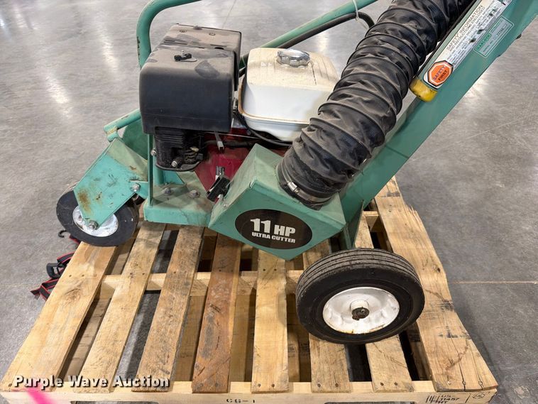 image for item EO8752 Garlock Ultra Cutter roof cutting saw