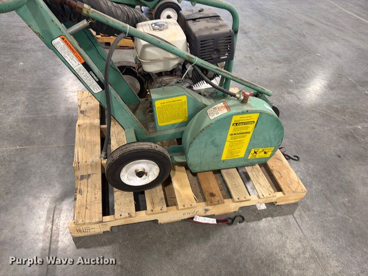 image for item EO8752 Garlock Ultra Cutter roof cutting saw