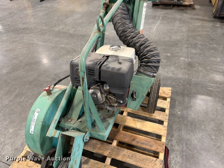 image for item EO8752 Garlock Ultra Cutter roof cutting saw