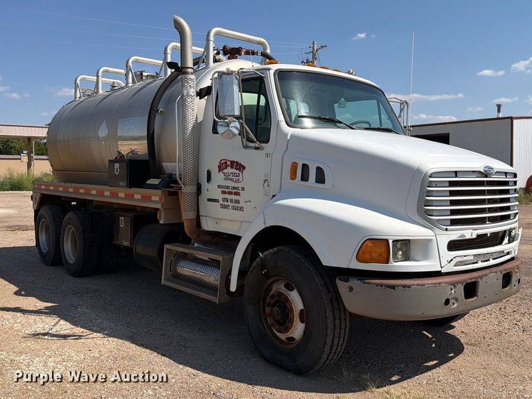 image for item EP7558 2009 Sterling L9500 vacuum truck