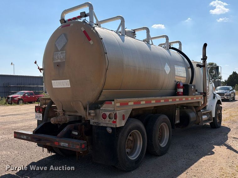 image for item EP7558 2009 Sterling L9500 vacuum truck