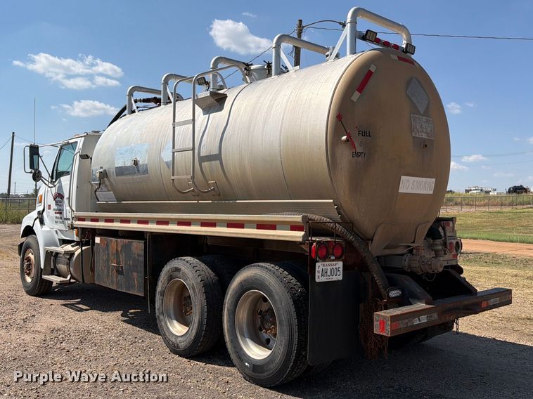 image for item EP7558 2009 Sterling L9500 vacuum truck