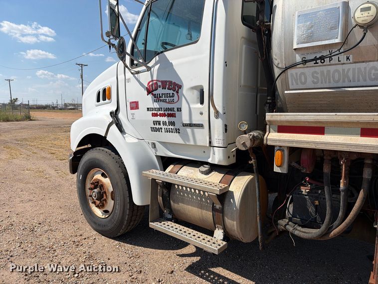 image for item EP7558 2009 Sterling L9500 vacuum truck