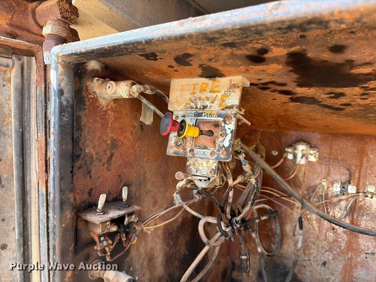 image for item EP7558 2009 Sterling L9500 vacuum truck