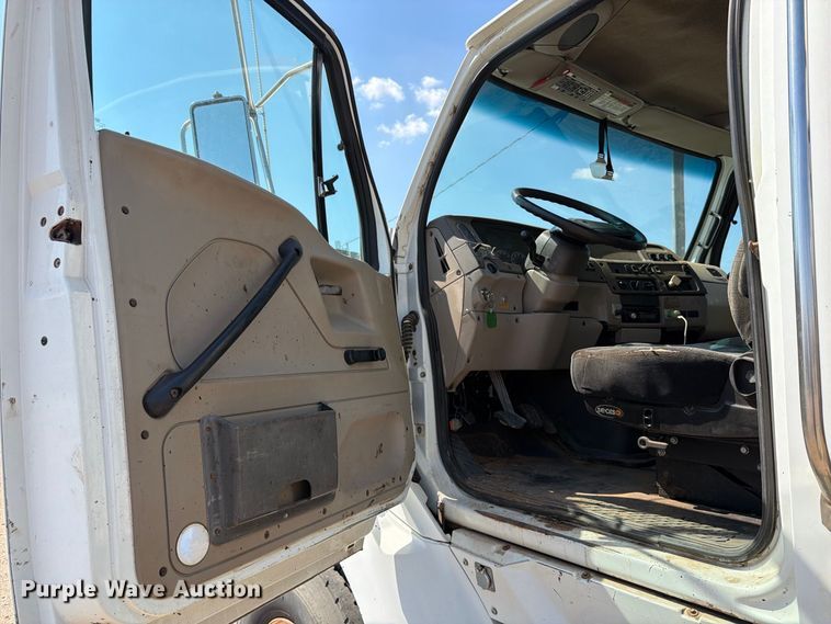 image for item EP7558 2009 Sterling L9500 vacuum truck