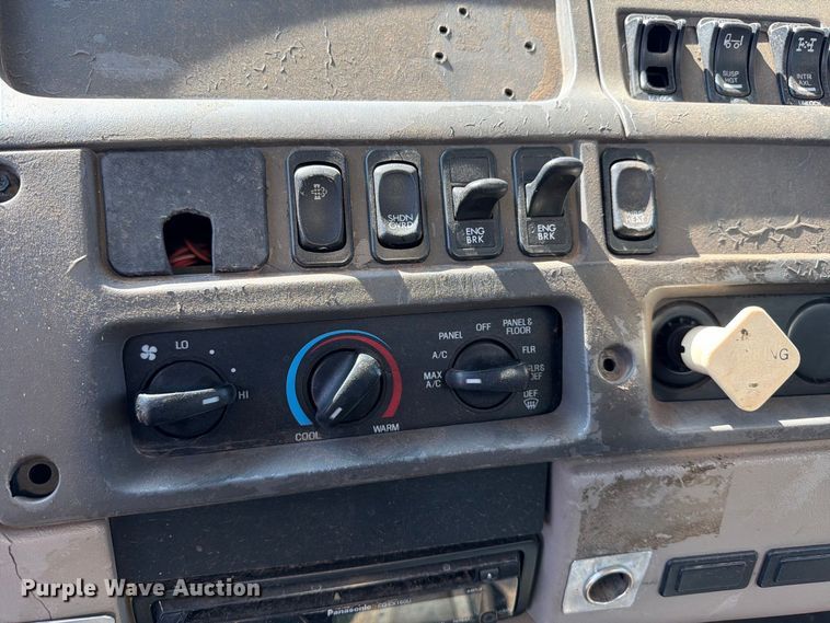image for item EP7558 2009 Sterling L9500 vacuum truck