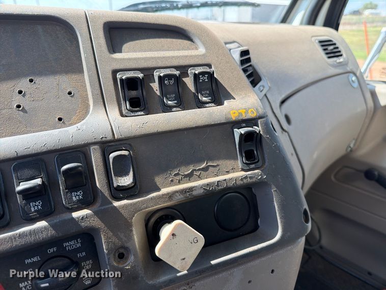 image for item EP7558 2009 Sterling L9500 vacuum truck