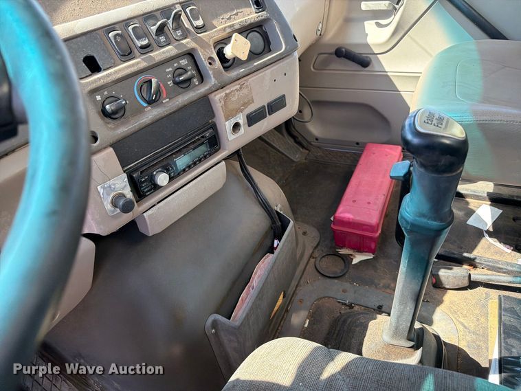image for item EP7558 2009 Sterling L9500 vacuum truck