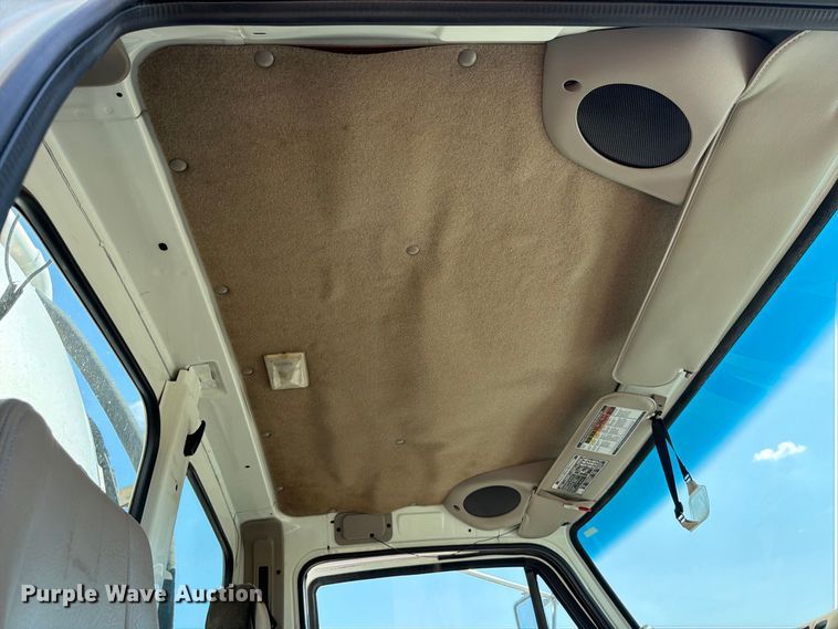 image for item EP7558 2009 Sterling L9500 vacuum truck