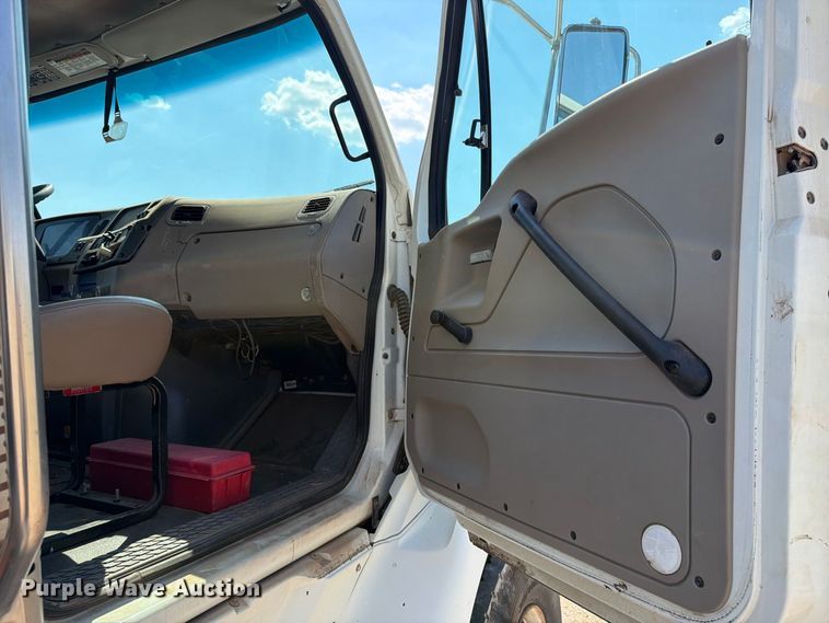 image for item EP7558 2009 Sterling L9500 vacuum truck