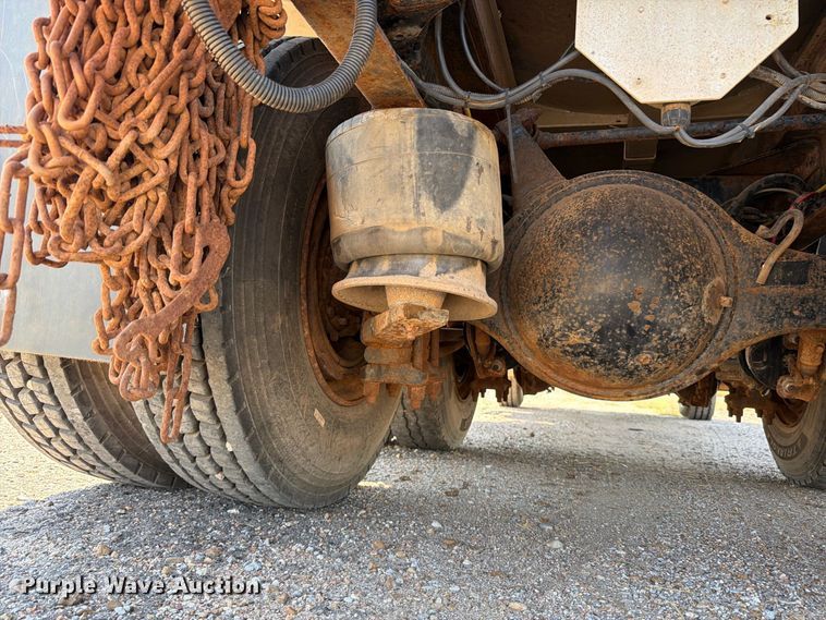 image for item EP7558 2009 Sterling L9500 vacuum truck