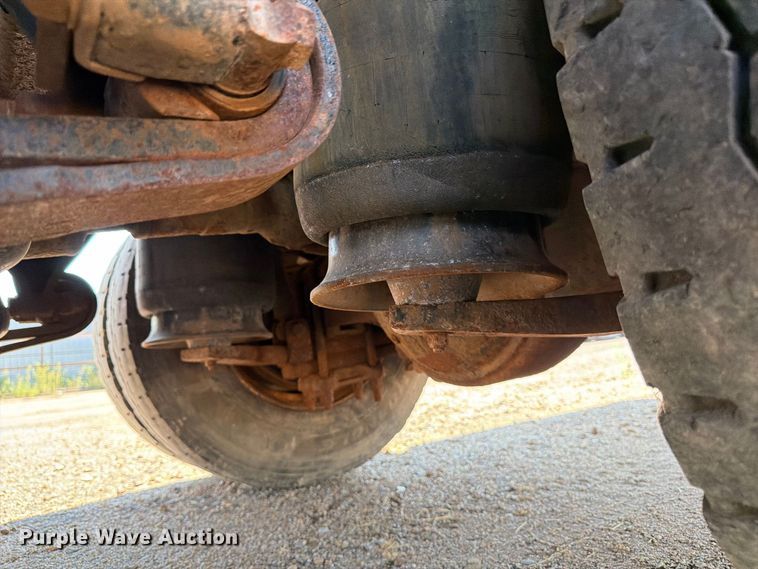 image for item EP7558 2009 Sterling L9500 vacuum truck