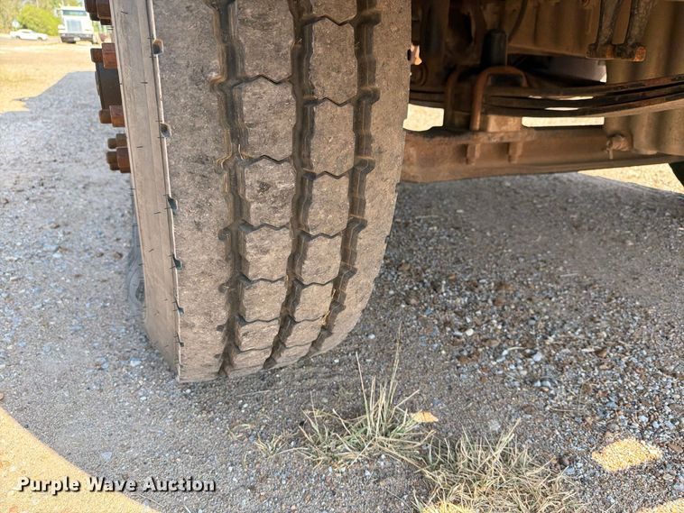 image for item EP7558 2009 Sterling L9500 vacuum truck