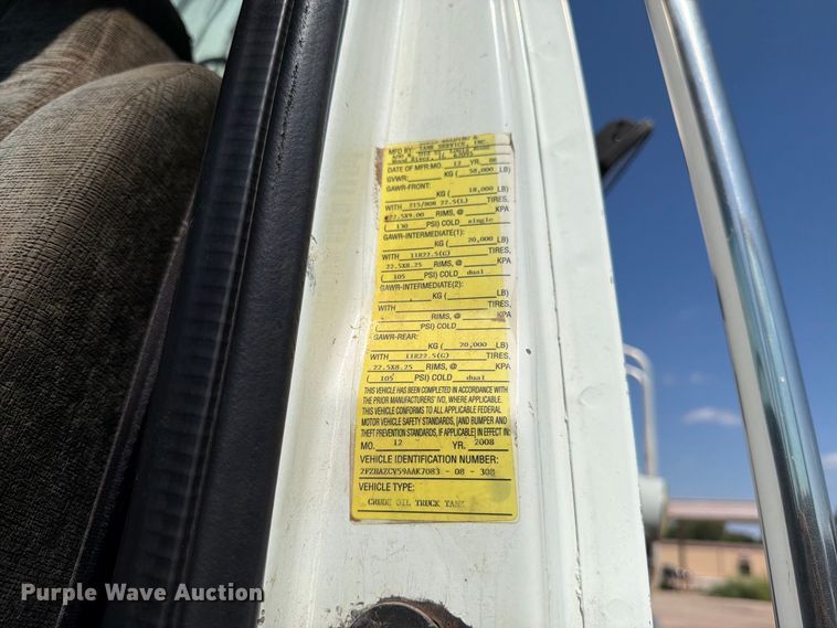 image for item EP7558 2009 Sterling L9500 vacuum truck