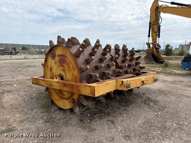 image for item EP7654 North American Steel DD6048 sheepsfoot roller