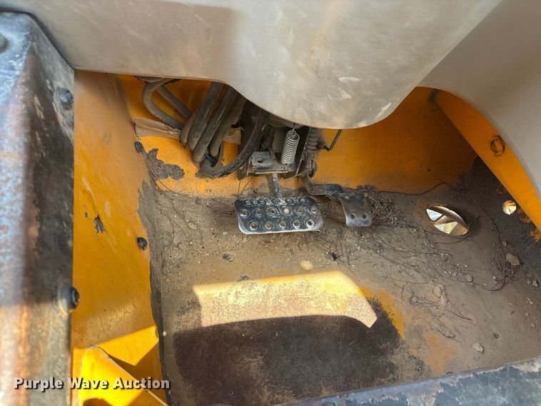 image for item ER3298 1999 JCB 520-50 telehandler