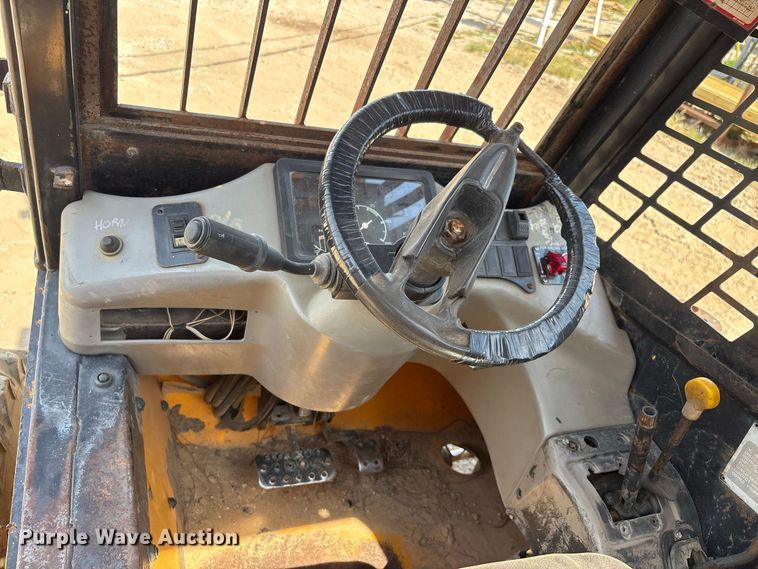 image for item ER3298 1999 JCB 520-50 telehandler
