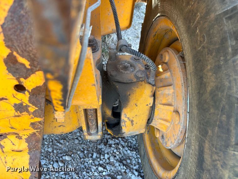 image for item ER3298 1999 JCB 520-50 telehandler