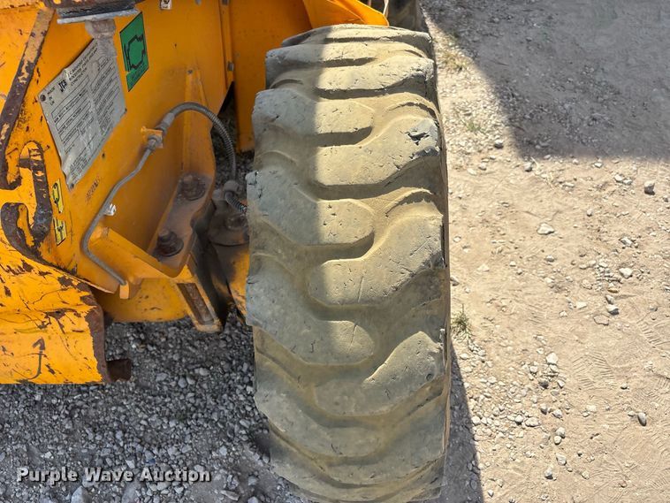 image for item ER3298 1999 JCB 520-50 telehandler
