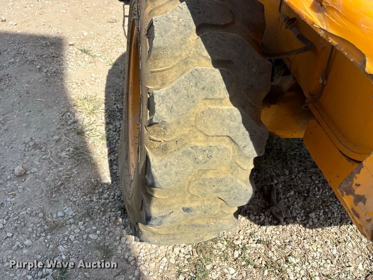 image for item ER3298 1999 JCB 520-50 telehandler