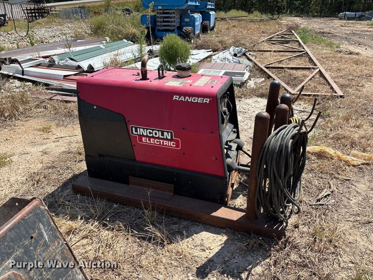image for item ER3299 Lincoln Electric Ranger 250 GXT welder
