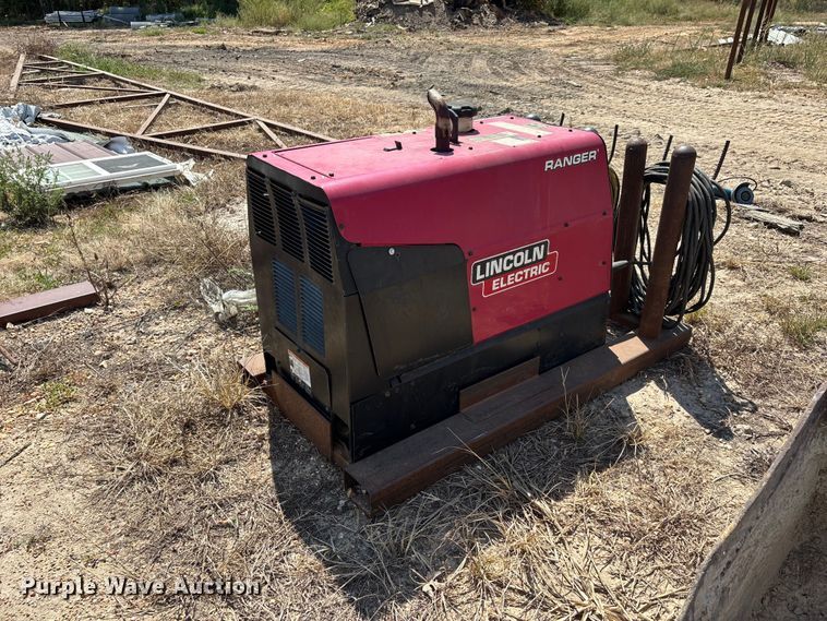 image for item ER3299 Lincoln Electric Ranger 250 GXT welder