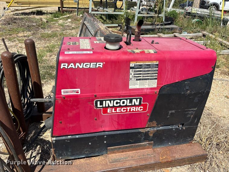 image for item ER3299 Lincoln Electric Ranger 250 GXT welder