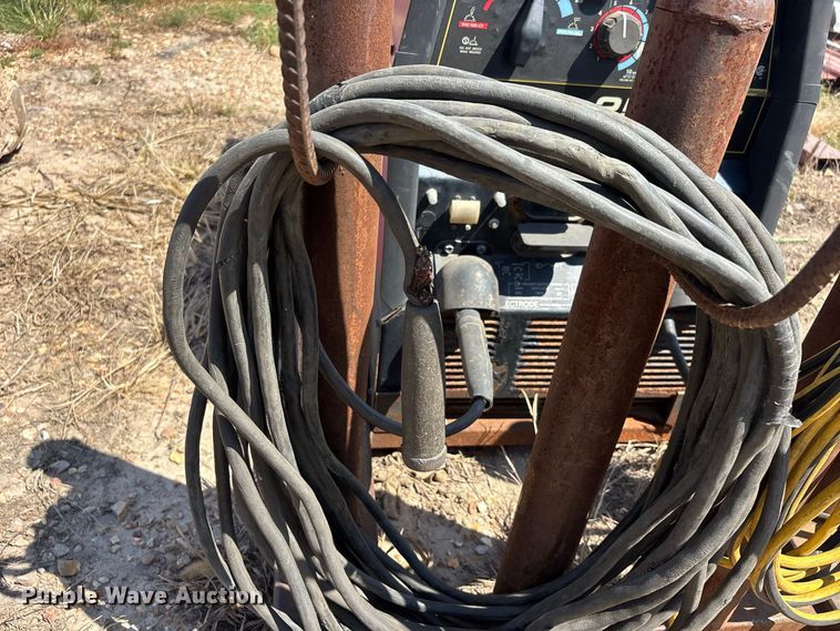 image for item ER3299 Lincoln Electric Ranger 250 GXT welder
