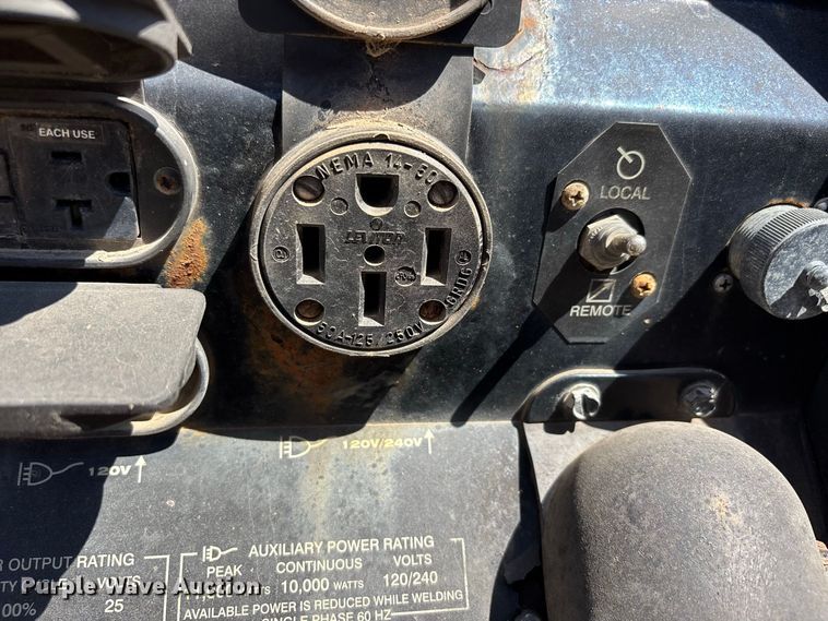 image for item ER3299 Lincoln Electric Ranger 250 GXT welder
