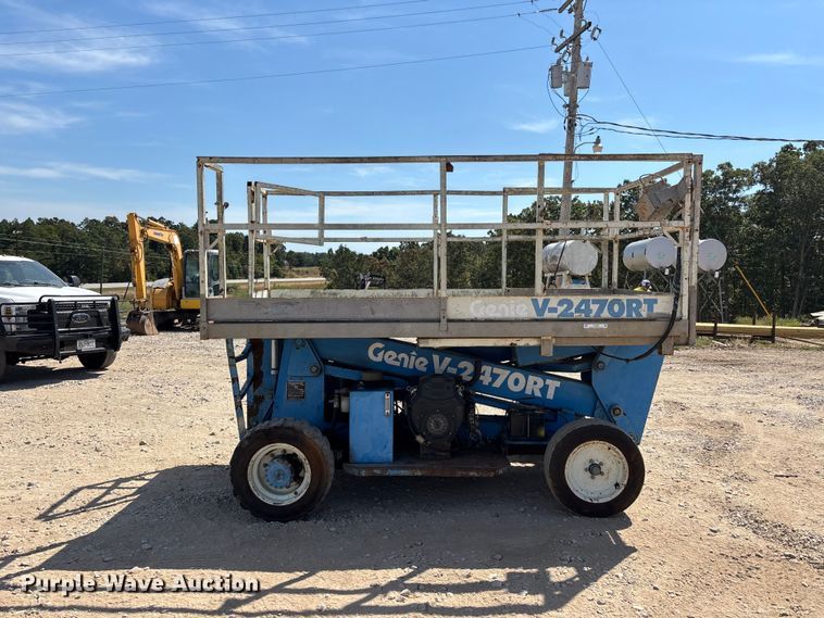 image for item ER3303 1989 Genie V2470CP scissor lift