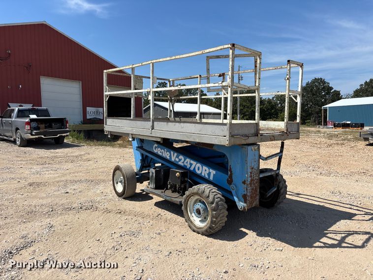 image for item ER3303 1989 Genie V2470CP scissor lift