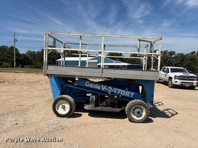 image for item ER3303 1989 Genie V2470CP scissor lift