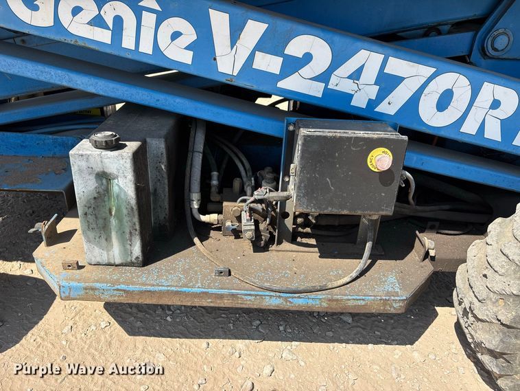 image for item ER3303 1989 Genie V2470CP scissor lift