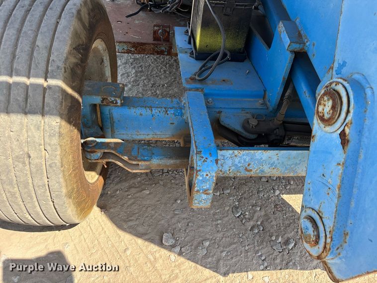 image for item ER3303 1989 Genie V2470CP scissor lift