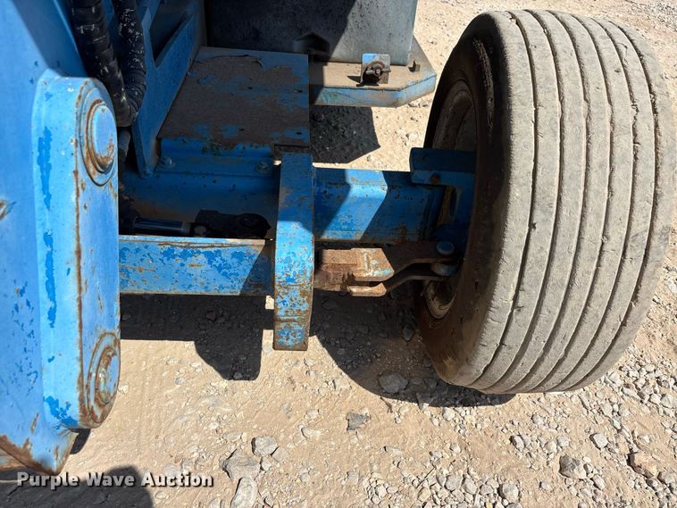 image for item ER3303 1989 Genie V2470CP scissor lift