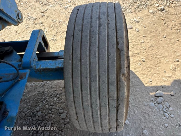 image for item ER3303 1989 Genie V2470CP scissor lift