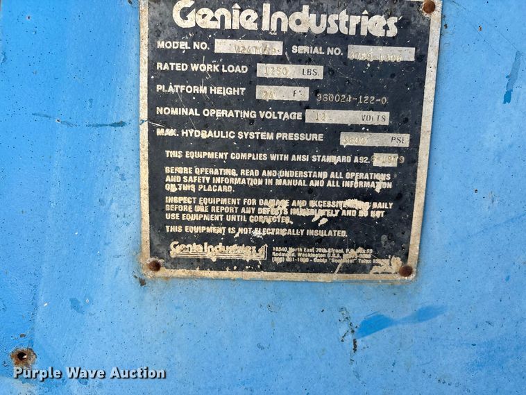 image for item ER3303 1989 Genie V2470CP scissor lift