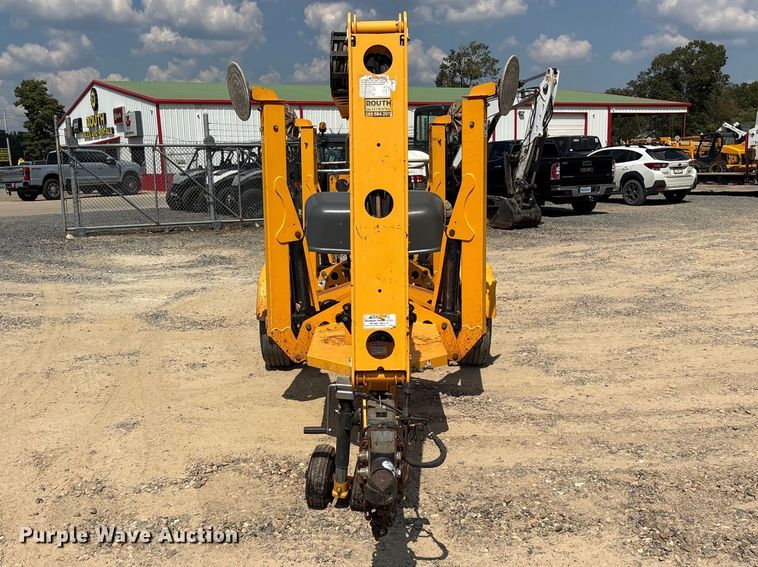 image for item ES8104 2018 Haulotte 4527A boom lift