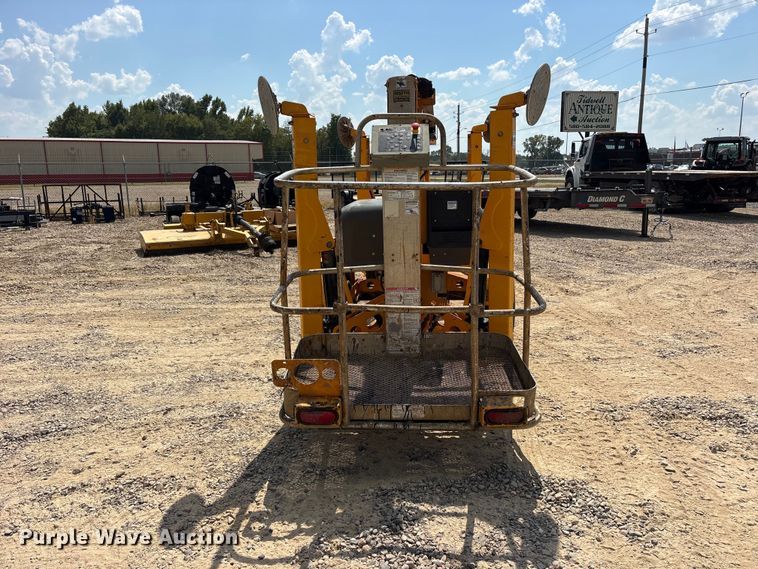 image for item ES8104 2018 Haulotte 4527A boom lift