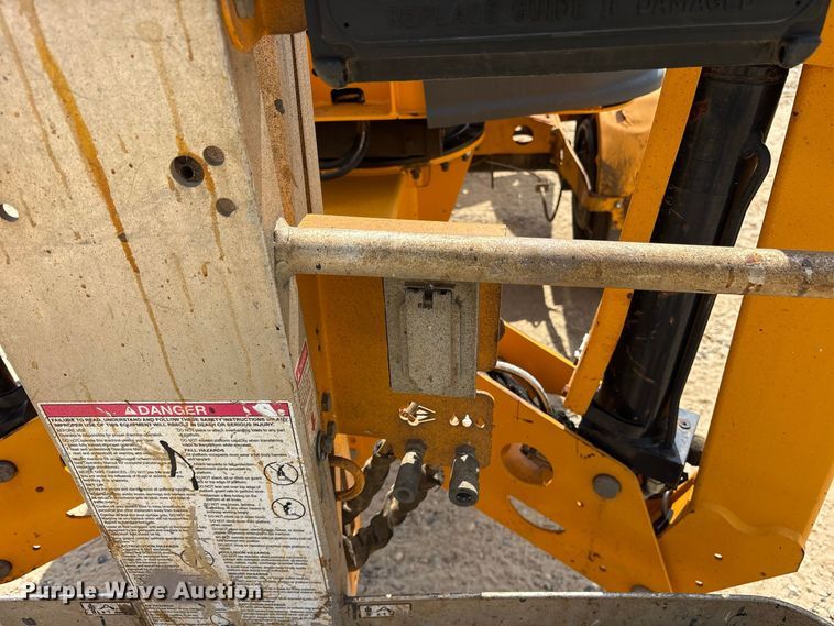 image for item ES8104 2018 Haulotte 4527A boom lift