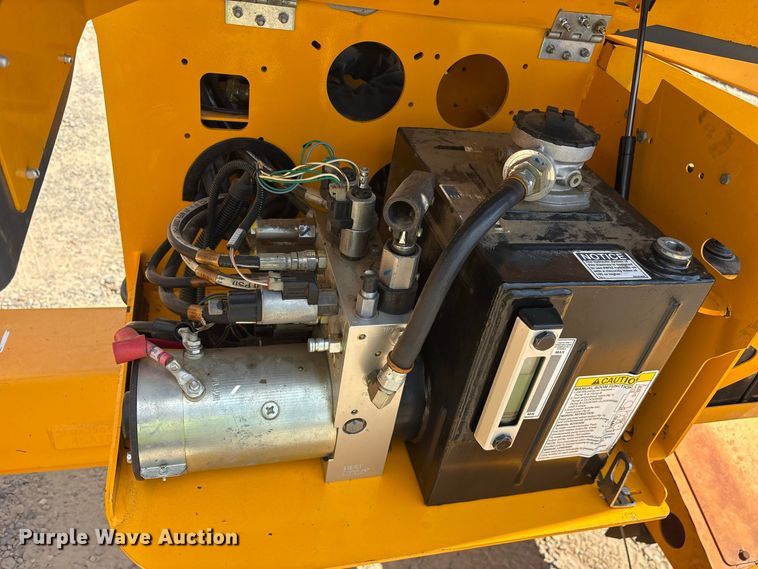 image for item ES8104 2018 Haulotte 4527A boom lift
